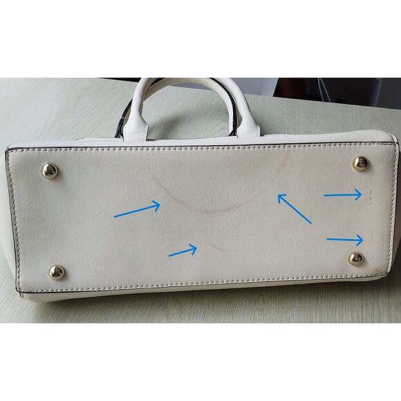 PURSE-CHRISTIAN LACROIX-Cream/Beige-Handles-Large-Faux Leather-Tote-Zippers - Picture 16 of 16